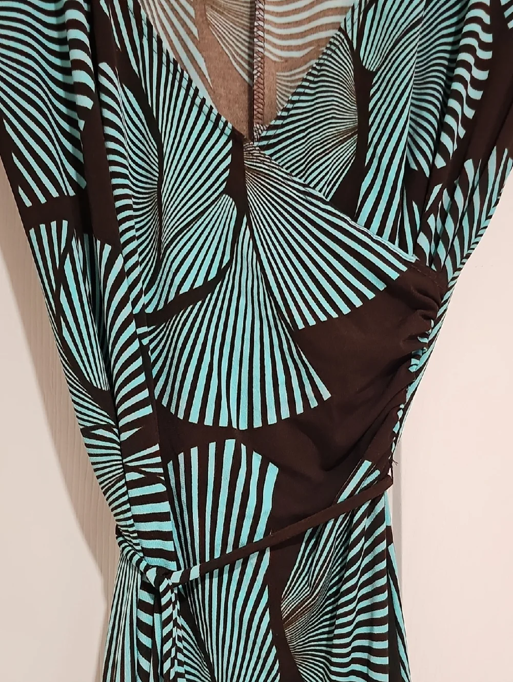 🌊 One Clothing Geometric Wrap Dress Teal & Brown Stretchy Flowy Chic - Picture 4 of 7